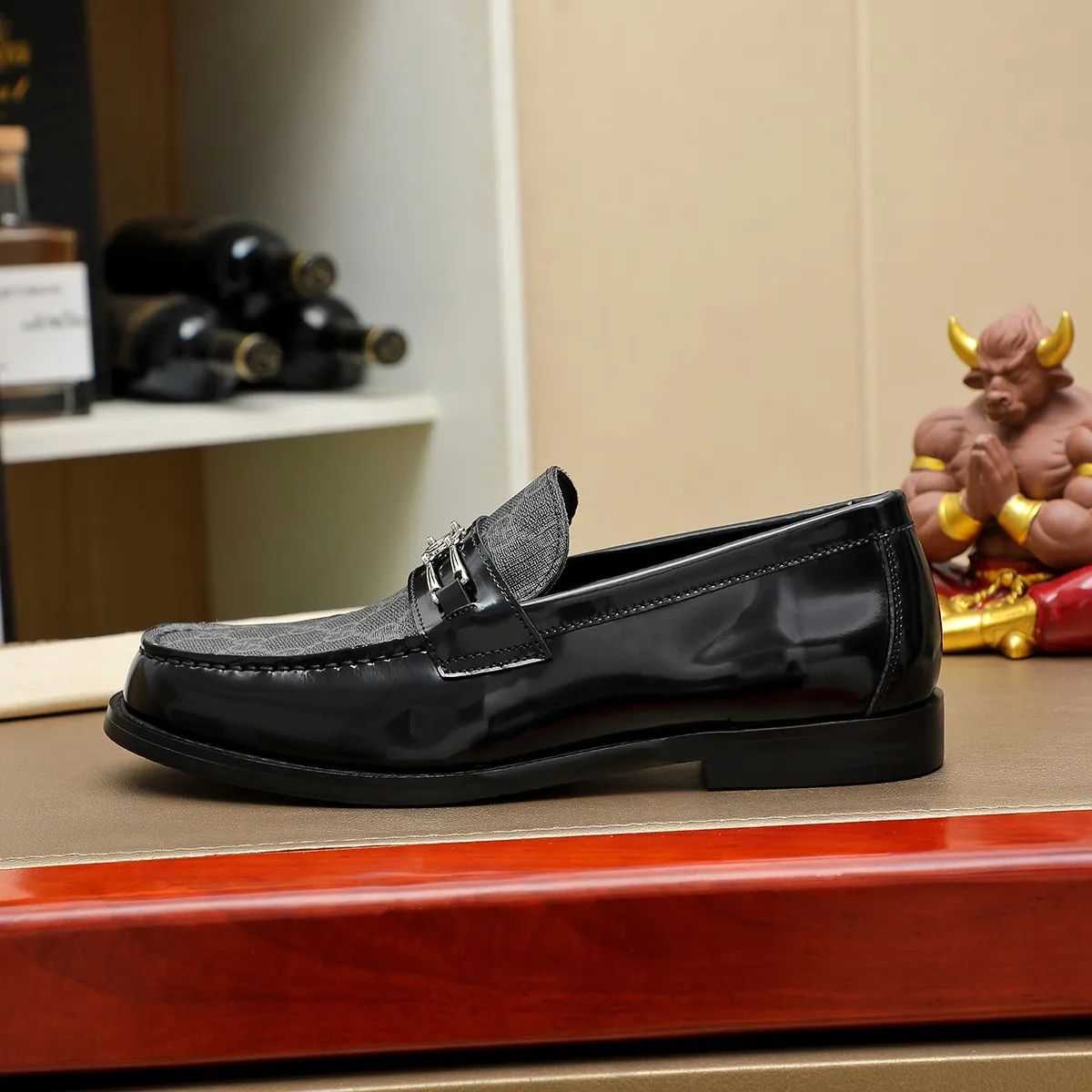 Men's men's shoes💰460💰💰Gucci official website men's business formal leather shoes updated💥Hong Kong counters synchronize new styles💥completely one-to-one replica shipment👍zero gap in counter quality 0⃣️made of imported cowhide on the outside+water-dyed🐂leather lining, color optional! Matching code 38-45